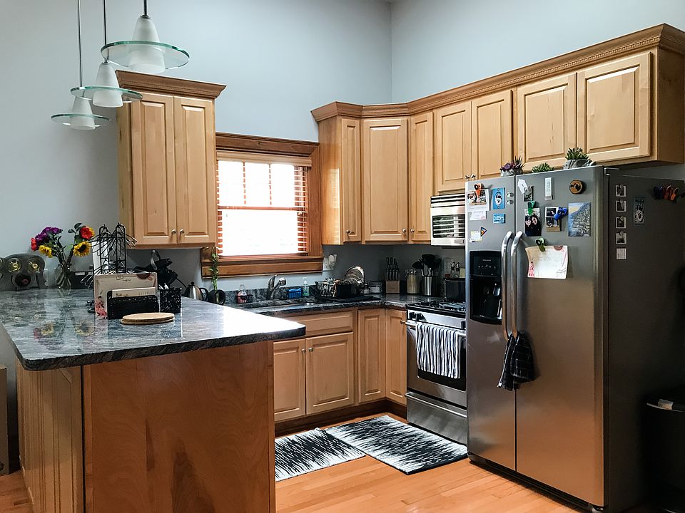 2nd Floor: Gorgeous Kitchen
