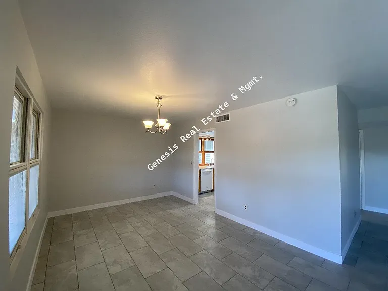 7720 E David Dr — Photo 17