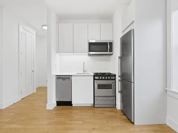 95 Linden Boulevard image 1 of 13
