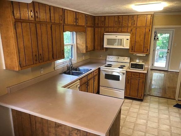 3rd image of 2242 Chaparral Dr
