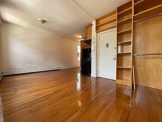 5th image of 820 Wyckoff Ave APT 2R