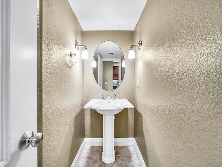 48954 Woodgrove Cmn — Photo 30