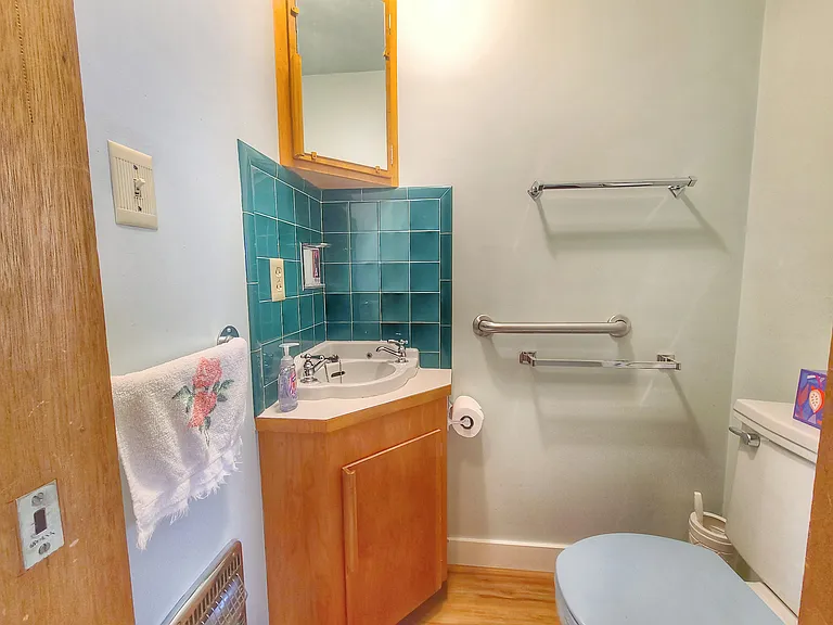 1109 Birch St — Photo 20