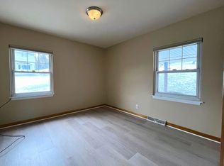 515 Sunset Dr, Trafford, PA 15085