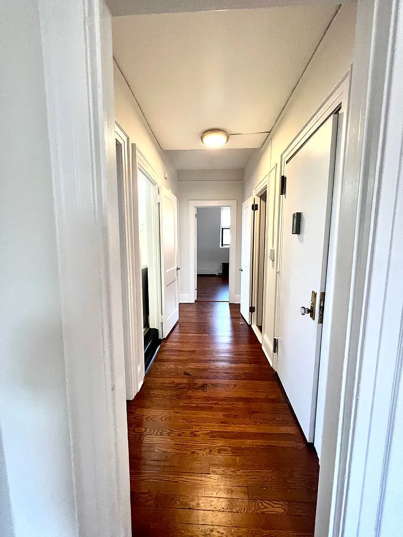 38 Main Street — Photo 4