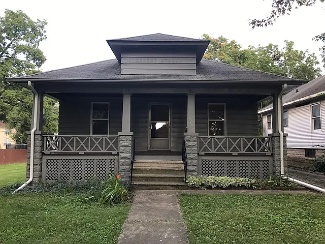 322 White Ave photo 1