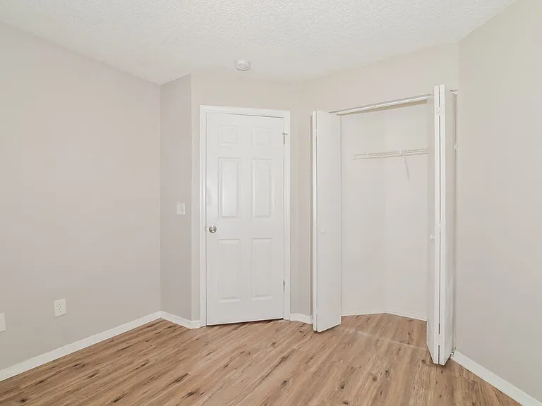 10412 Glassborough Dr — Photo 17