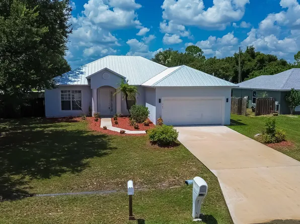 2742 SW Slade Place, Port St Lucie, FL 34953