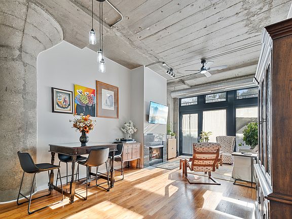 5th image of 1071 W 15th St Unit 102