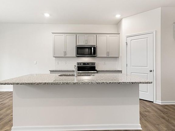 7th image of this home