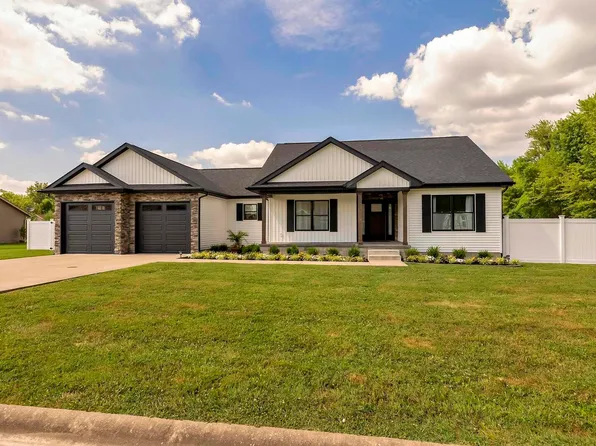 1209 Wildflower Ln, Herrin, IL 62948