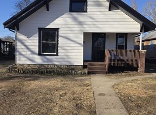912 Scott St, Beatrice, NE 68310