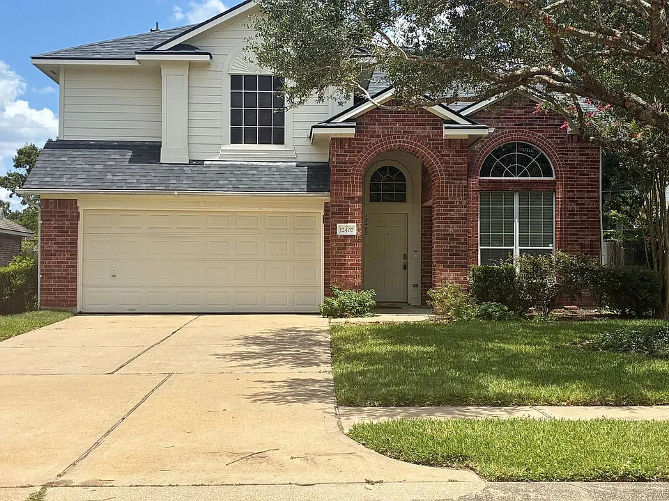 12402 Ravens Chase Ln