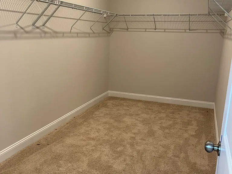 414 Kinross Ln — Photo 28