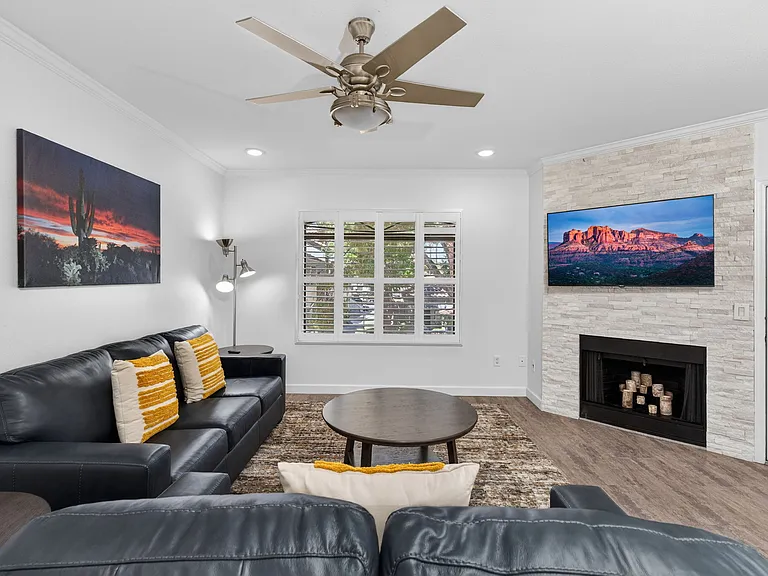 15095 N Thompson Peak Pkwy #2046 — Photo 2