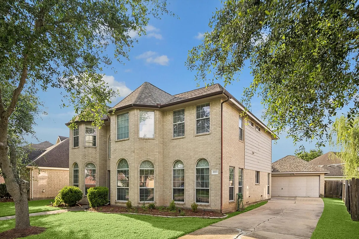 Building Photo - 21702 Cozy Hollow Ln