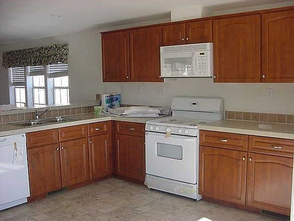 Spacious Kitchen