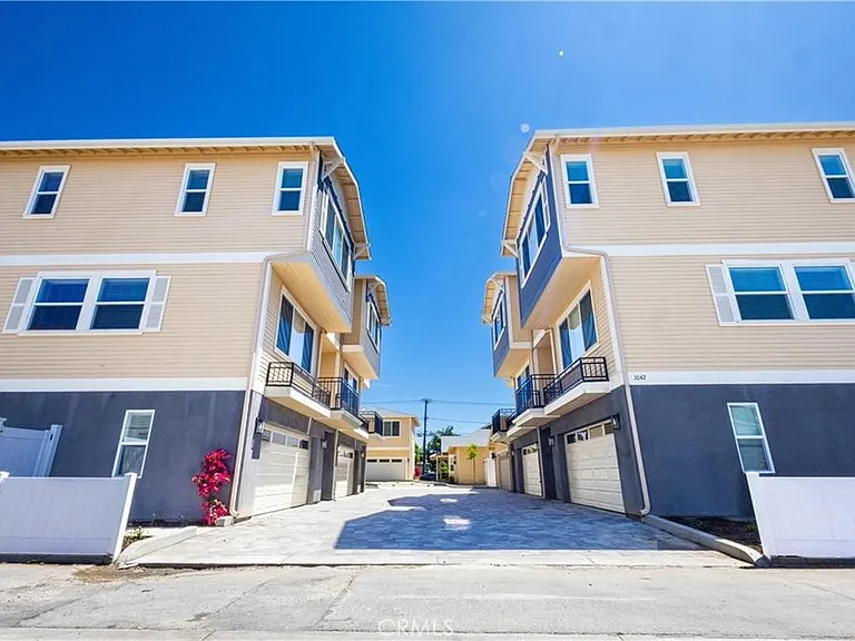 1042 San Juan St — Photo 2