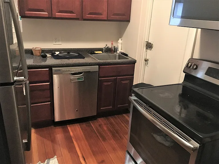 122 Park St #2B — Photo 1
