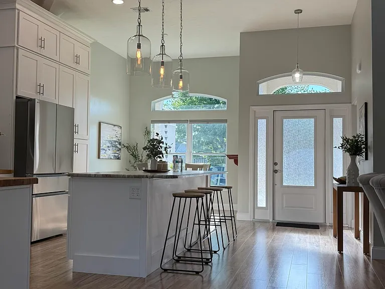 3786 Sierra Dr — Photo 7