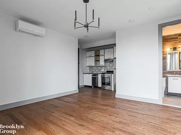 1896 De Kalb Avenue image 5 of 14