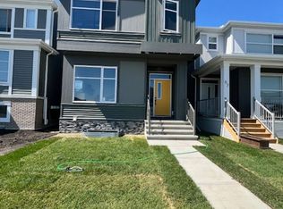 71 Wolf Hollow Way SE #1, Calgary, AB T2X 1T8