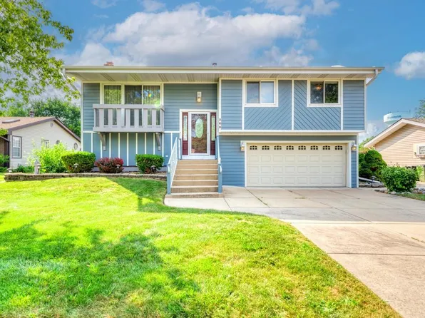 260 Cunningham Ln, Bloomingdale, IL 60108