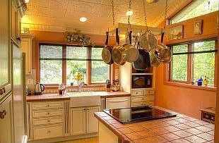 2nd image of 8615 Meadowland Ct