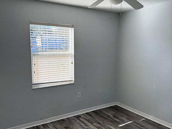 3rd image of 655 Avenue B SW APT B