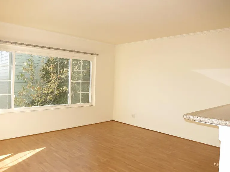 2261 Sacramento St #106 — Photo 5