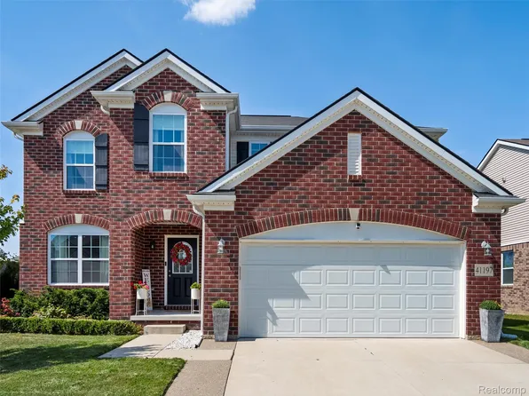 41197 Dortmund Dr, Clinton Township, MI 48038