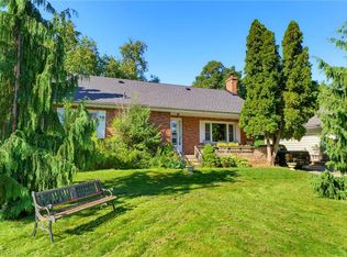 940 Harvey Pl, Burlington, ON L7T 3G1