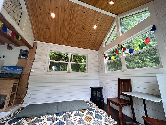 5th image of 130 W Uncas Rd