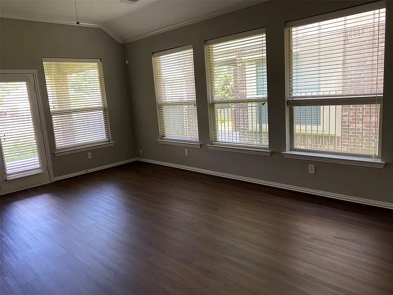 42 Black Swan Ct — Photo 38