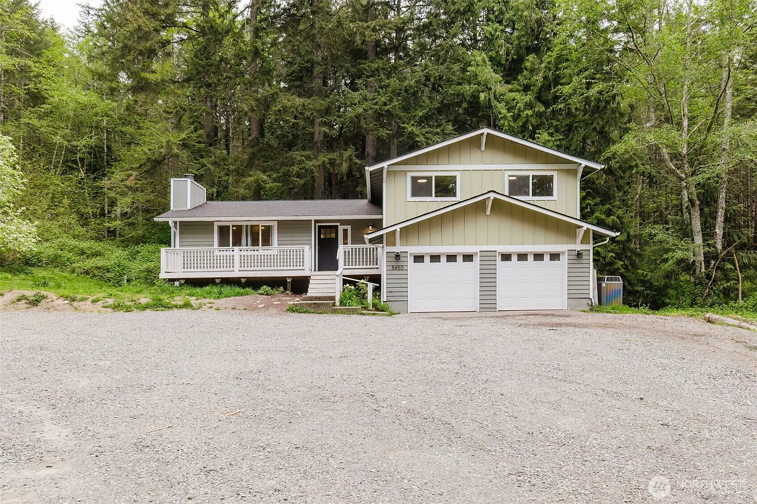 5450 NE Laura Loop photo 1