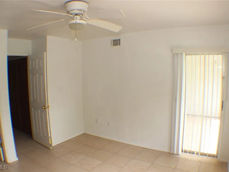 4009 SE 11th Ave #106 — Photo 9