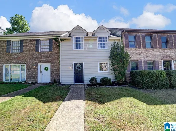 708 Cahaba Manor Dr, Pelham, AL 35124