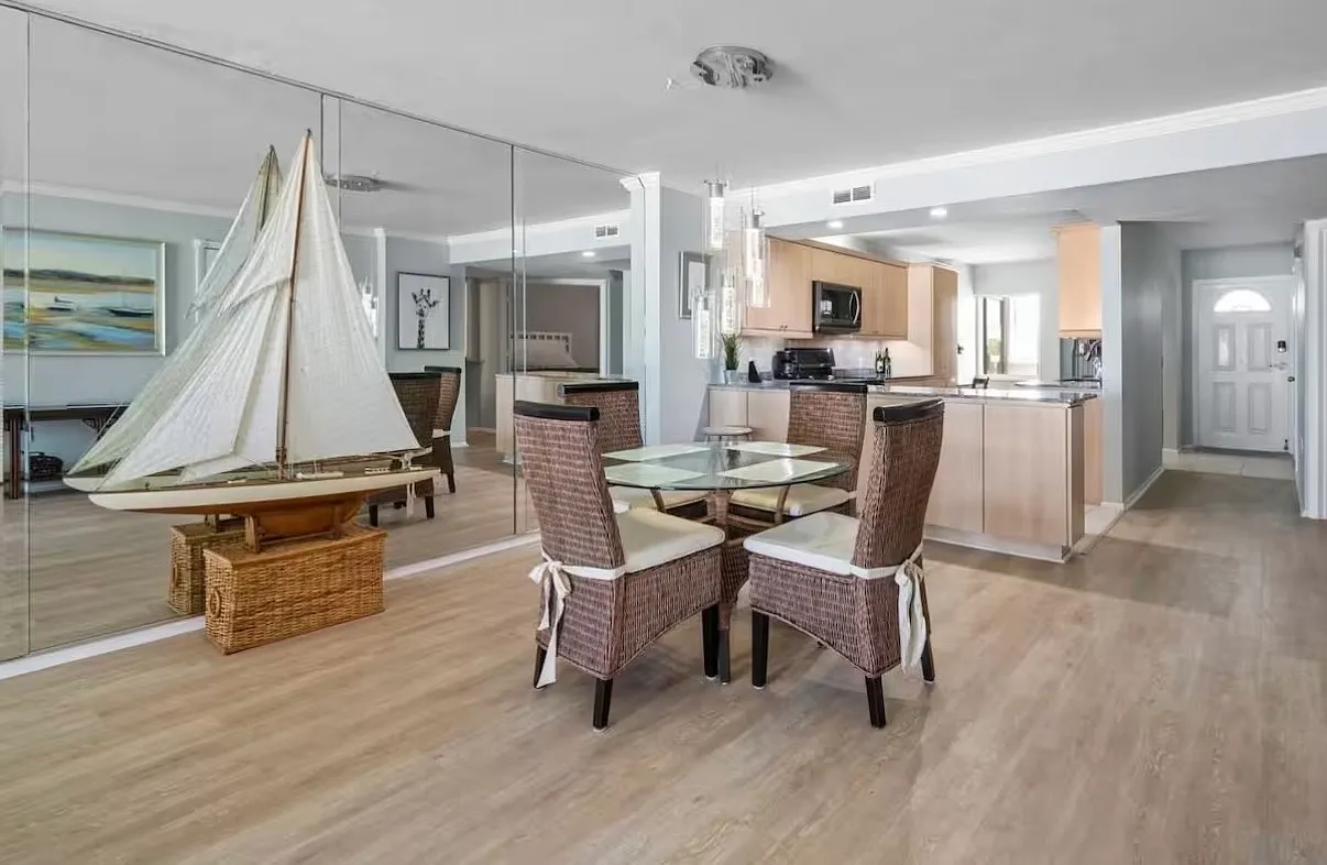 2 bed, 1282 sqft, $4,800 — Photo 3