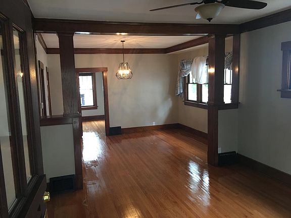 5th image of 907 N 49th Ave