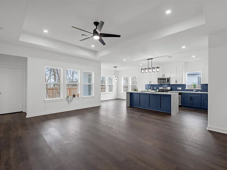 7440 Avenue E — Photo 16