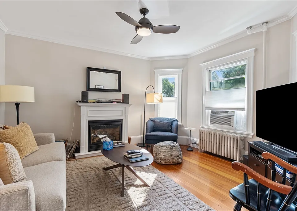 103 Willow Ave #1