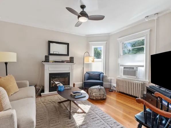 103 Willow Ave #1, Somerville, MA 02144