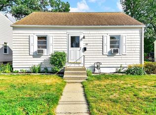 105 Victoria St, Springfield, MA 01104