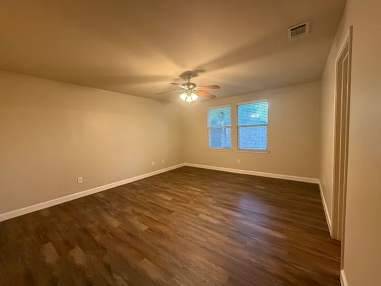 12926 Adela Dr — Photo 4