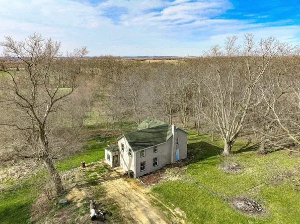 W6065 Tuttle Ln, New Glarus, WI 53574