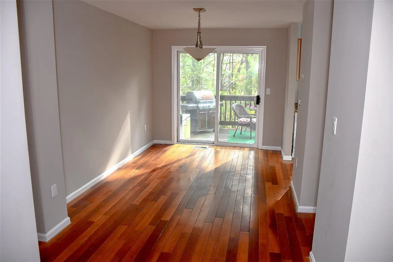 3 bed, 1890 sqft, $3,100 — Photo 1