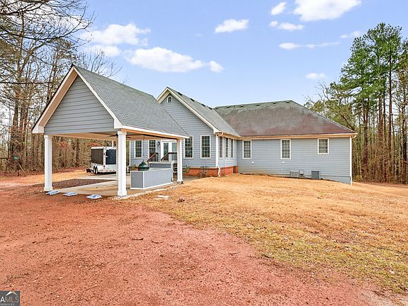 5th image of 1194 Foster Rd