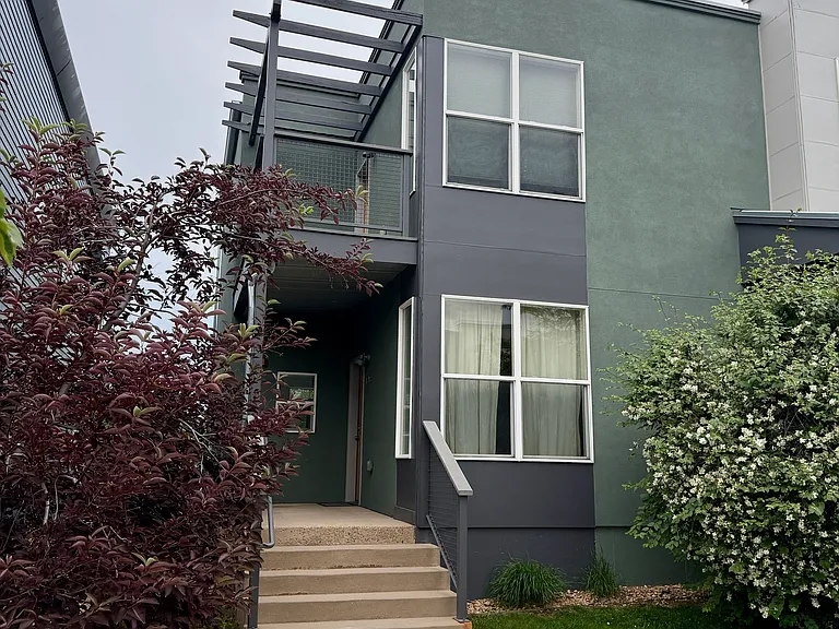 1348 Yellow Pine Ave — Photo 2