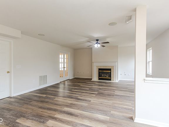 3rd image of 5757 Columbia Cir