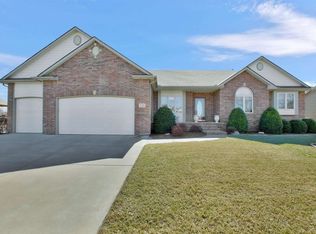 1270 N Forestview St, Wichita, KS 67235